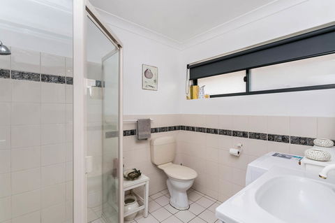 Blissful Beachfront Beachouse - Accommodation Burleigh 14