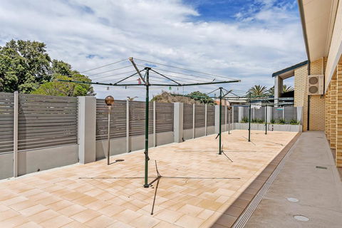 Blissful Beachfront Beachouse - Accommodation Burleigh 18