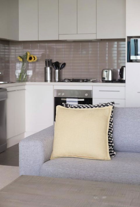 Port Adelaide Executive Waterfront Apartment - Accommodation Burleigh 19