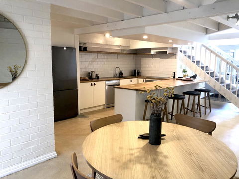 The Loft - Beautiful Central Barossa Apartment - Accommodation Burleigh 6