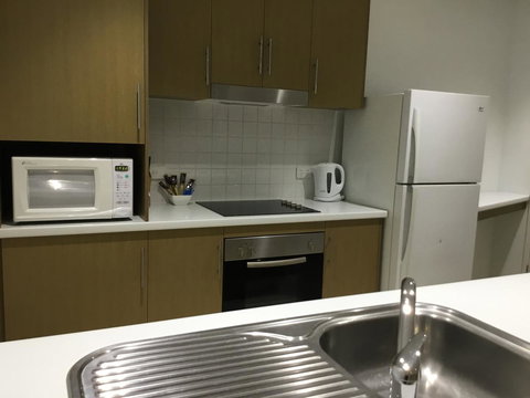 Wallaroo Marina Waterfront Luxe Apartment - Accommodation Burleigh 10