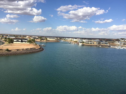Wallaroo Marina Waterfront Luxe Apartment - Accommodation Burleigh 22
