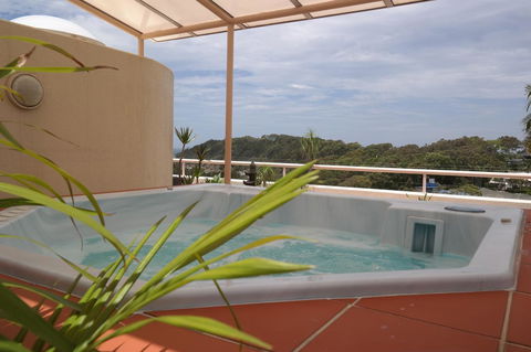 Pacific Bay Resort - Accommodation Burleigh 13