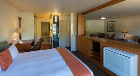 Pacific Bay Resort - Accommodation Burleigh 31