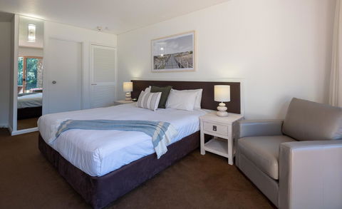 Pacific Bay Resort - Accommodation Burleigh 43