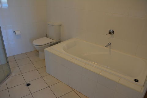 Wallaroo Marina Luxury Apartment - Accommodation Burleigh 23