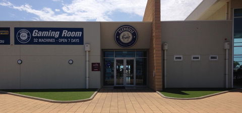 Wallaroo Marina Luxury Apartment - Accommodation Burleigh 14
