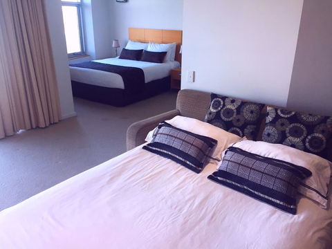 Wallaroo Marina Luxury Apartment - Accommodation Burleigh 21