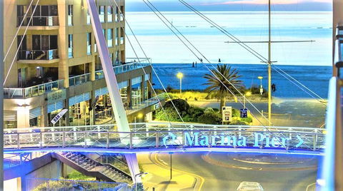 Hi 5 Glenelg Studio Apartment - Accommodation Burleigh 29