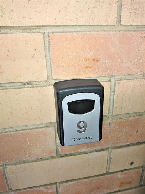 Hi 5 Glenelg Studio Apartment - Accommodation Burleigh 13