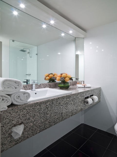 Hotel Grand Chancellor Adelaide - Accommodation Burleigh 30