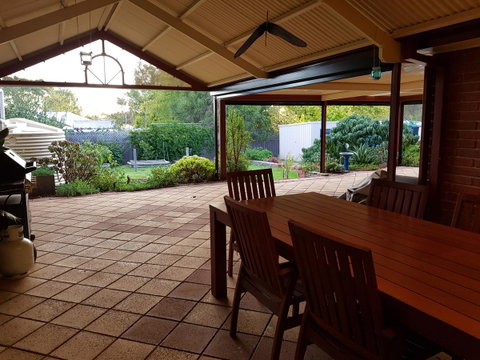 Frog Song At Willunga - Accommodation Burleigh 13