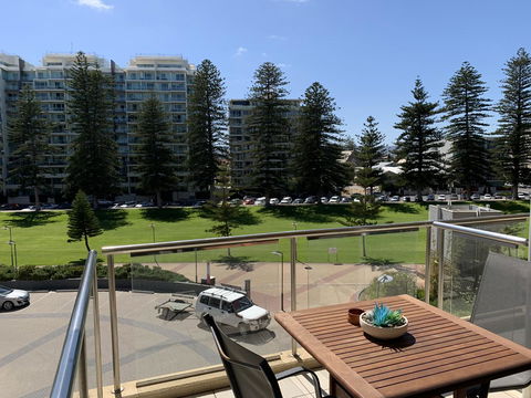 Luxury Beachside Accomodation - Accommodation Burleigh 0