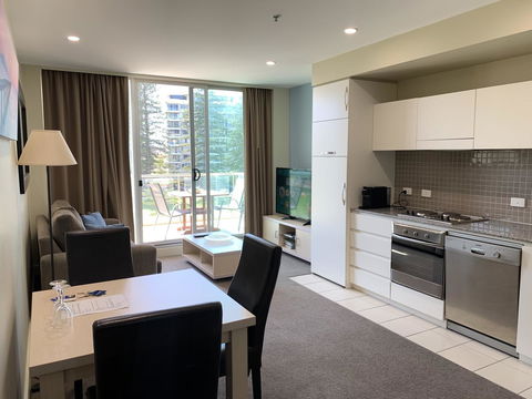 Luxury Beachside Accomodation - Accommodation Burleigh 1