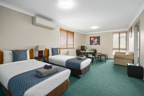 Garden City Motor Inn - Accommodation Burleigh 32