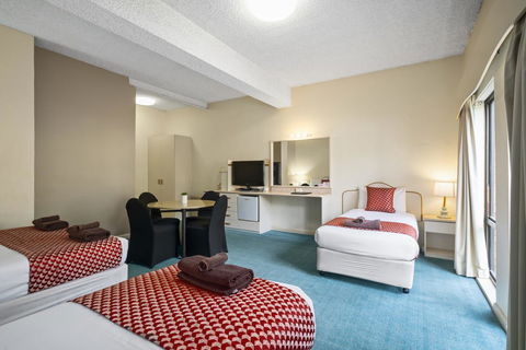 Garden City Motor Inn - Accommodation Burleigh 24