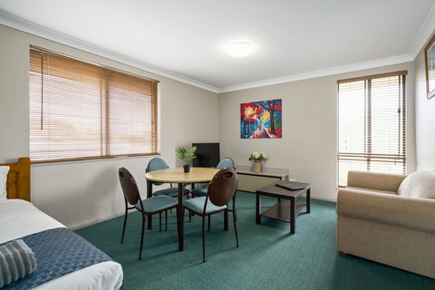 Garden City Motor Inn - Accommodation Burleigh 34