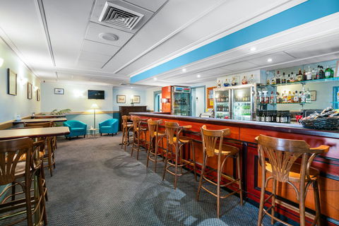 Garden City Motor Inn - Accommodation Burleigh 5