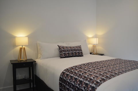 Whitmore SQ - Accommodation Burleigh 11