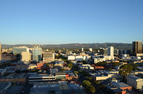 Whitmore SQ - Accommodation Burleigh 18