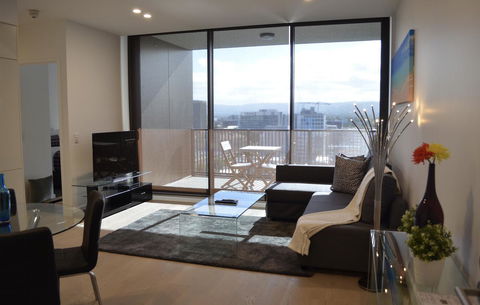 Whitmore SQ - Accommodation Burleigh 1