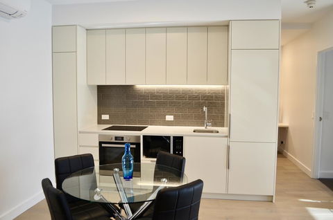 Whitmore SQ - Accommodation Burleigh 4
