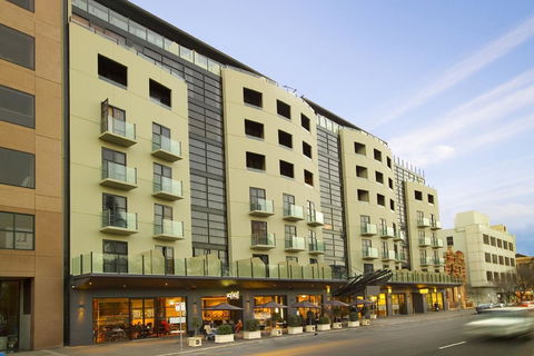 Mantra Hindmarsh Square - Accommodation Burleigh 18