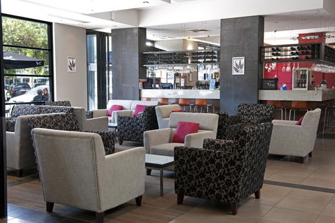 Mantra Hindmarsh Square - Accommodation Burleigh 16