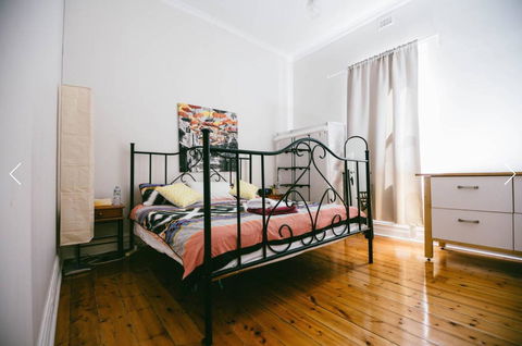 A Rose By The Park - Accommodation Burleigh 3