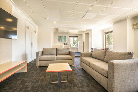 Nightcap At Rose & Crown Hotel - Accommodation Burleigh 12