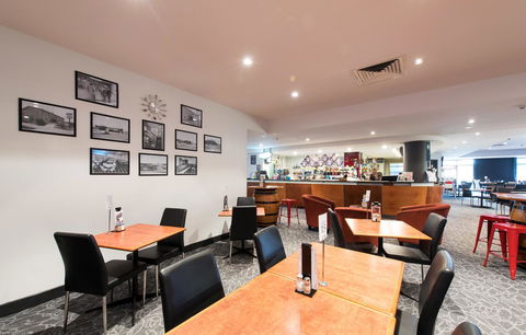 Nightcap At Rose & Crown Hotel - Accommodation Burleigh 29