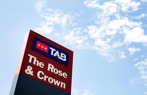 Nightcap At Rose & Crown Hotel - Accommodation Burleigh 37