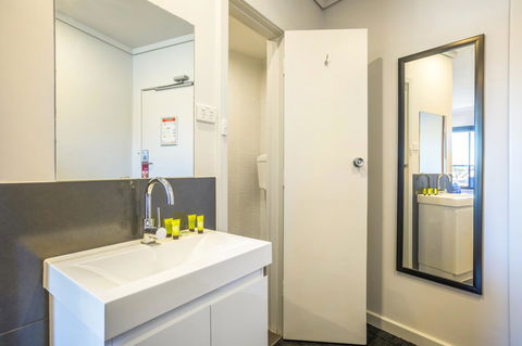 Nightcap At Rose & Crown Hotel - Accommodation Burleigh 17