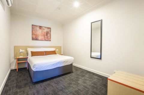 Nightcap At Rose & Crown Hotel - Accommodation Burleigh 13