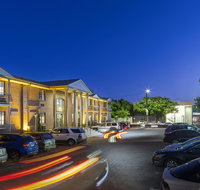 Adelaide Inn - Accommodation Burleigh
