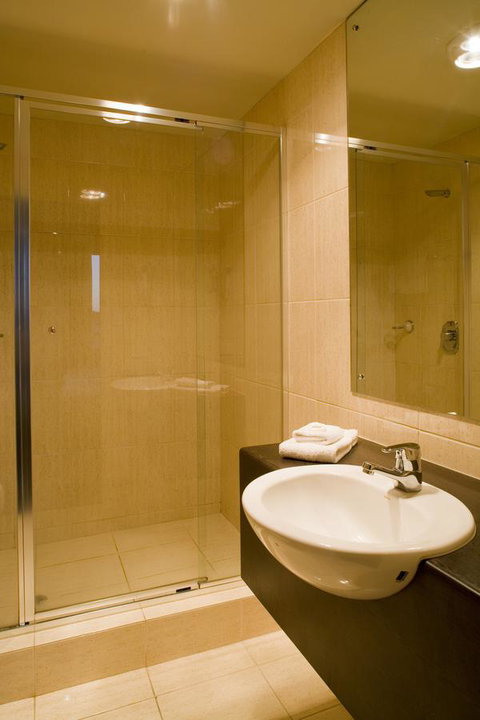 Adelaide Rockford - Accommodation Burleigh 10