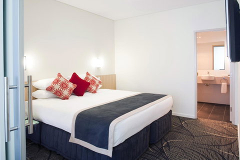 Adelaide Rockford - Accommodation Burleigh 8