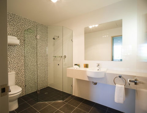 Adelaide Rockford - Accommodation Burleigh 16