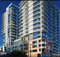 Resort Style Luxury City Apartment  Free Car Parking - Accommodation Burleigh