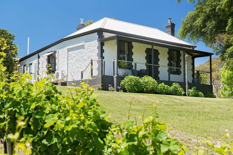 The Other House - Accommodation Burleigh 1