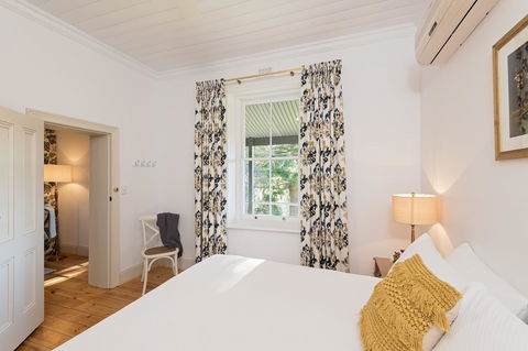 The Other House - Accommodation Burleigh 15