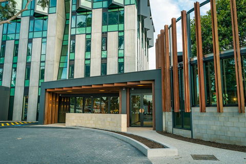 Marion Hotel - Accommodation Burleigh 0