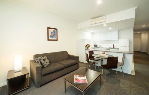 Franklin Apartments - Accommodation Burleigh 5