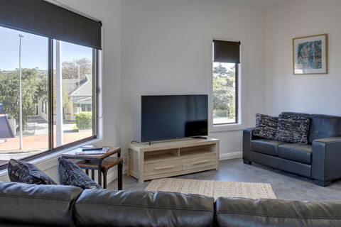 Aart Apartments - Accommodation Burleigh 26