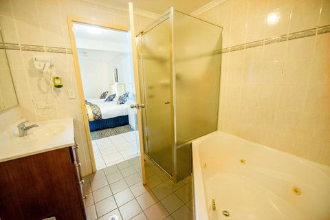 Jacksons Motor Inn - Accommodation Burleigh 9