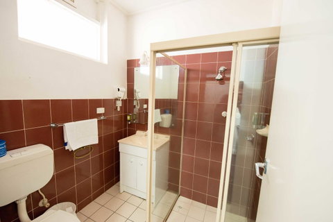 Jacksons Motor Inn - Accommodation Burleigh 16