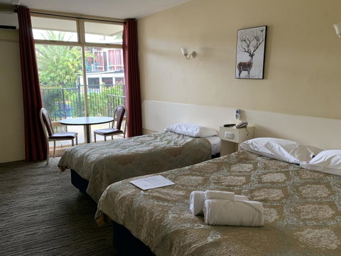 Jacksons Motor Inn - Accommodation Burleigh 40