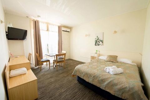 Jacksons Motor Inn - Accommodation Burleigh 11