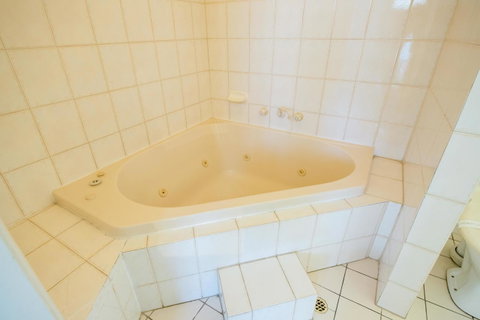 Jacksons Motor Inn - Accommodation Burleigh 4