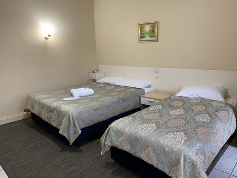 Jacksons Motor Inn - Accommodation Burleigh 37